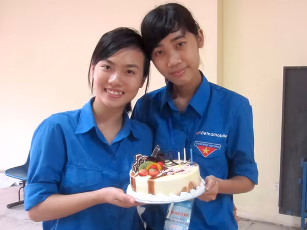 Sinh nhật ở bến xe của thanh niên tình nguyện