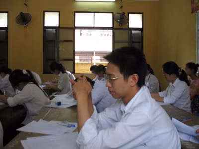 Bộ nên chuyển cho trường tổ chức thi tốt nghiệp