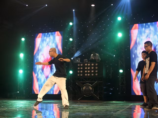 Clip: Khiêu vũ cùng một tình yêu