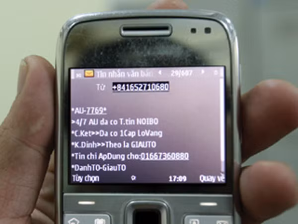 Truy nguồn gốc tin rác