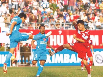 Rất dễ gặp các màn “đấu võ” tại V.League Ảnh: VSI