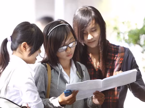 Chín thí sinh bị xử lý kỷ luật môn thi đầu tiên