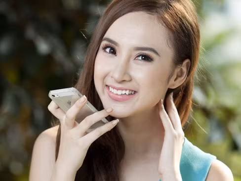 Angela Phương Trinh và những áp lực từ showbiz