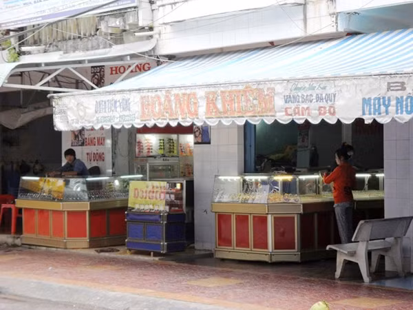 Cửa hàng bán vàng của DNTN Hoàng Khiêm có doanh thu tới hơn 9.000 tỷ đồng một năm