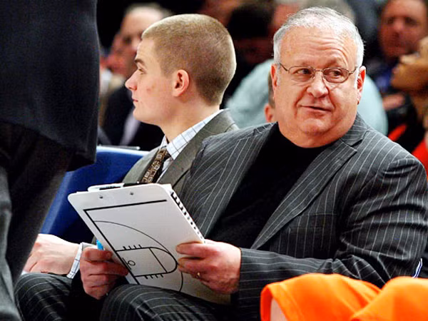 Trợ lý HLV Bernie Fine khi còn làm việc tại Syracuse Ảnh: Getty Images