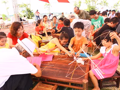 Đặc sắc lễ hội thả diều ‘Bay cùng Vincom Village’