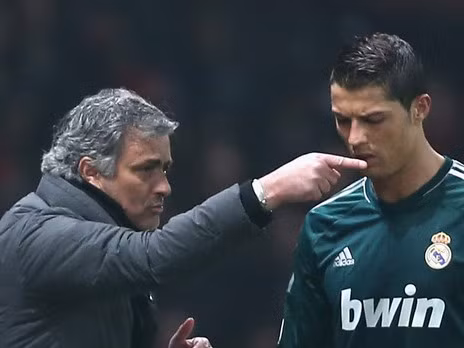 Ronaldo thờ ơ với chỉ trích của Mourinho