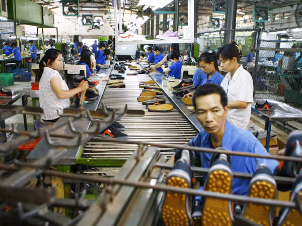 Cứu doanh nghiệp bằng cách nào?