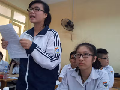 Thí sinh mùa tuyển sinh 2013 hỏi về hồ sơ