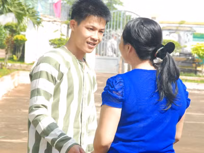 Những dòng chữ nghẹn ngào từ trại giam