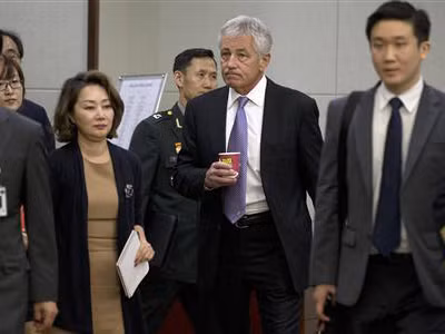 Bộ trưởng Quốc phòng Mỹ Chuck Hagel (thứ 2 từ phải sang) có mặt tại Hàn Quốc hôm 2/10