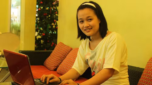Cô chủ nhỏ cửa hàng sách trực tuyến