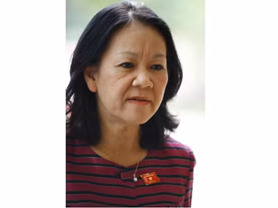 Để hòa nhập với thanh niên