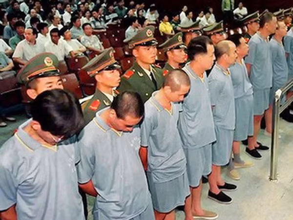 Các quan tham Trung Quốc trong một phiên toà xử tham nhũng tại tỉnh Phúc Kiến