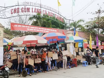 Cam kết tạo điều kiện để bà con kinh doanh bình thường