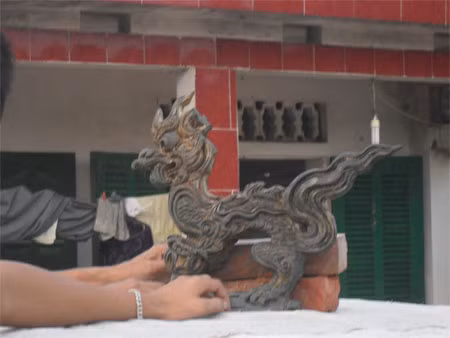 Đào móng nhà phát hiện nghê đá cổ