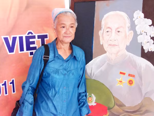 Hoạ sỹ Đặng Ái Việt