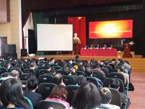 Thứ trưởng GD-ĐT: Ngân sách khó khăn nhưng phải đảm bảo quỹ lương
