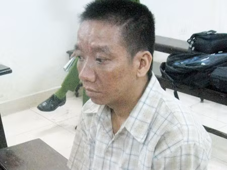 Vợ tố cáo chồng hiếp dâm con gái