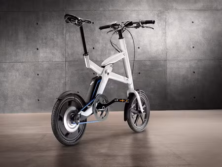 BMW trình làng xe đạp điện sành điệu
