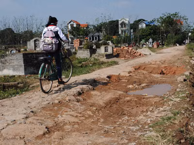 Chạy theo 'phong trào' lao đao vì nợ