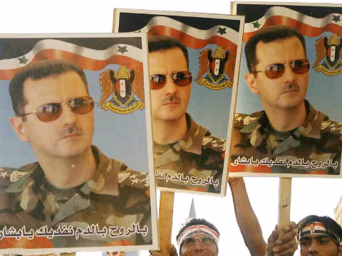 Dùng ‘biện pháp cứng rắn” để Hội đồng dân tộc Syria được công nhận