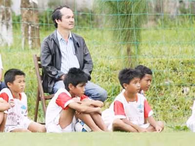 Bầu Đức và bầu Hiển sang Lào lập đội bóng