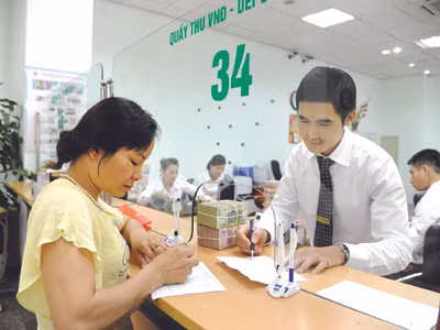 Đầu tư 2013: Lướt sóng hay ăn chắc mặc bền?