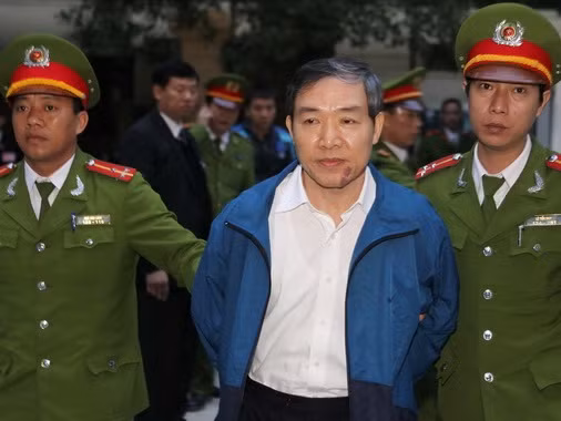 Ông Dương Chí Dũng khai biết ụ nổi hỏng vẫn mua