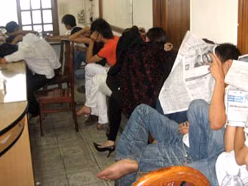 Xanh mặt vì quý tử nghe 'chém gió', phê 'pin' cả ngày