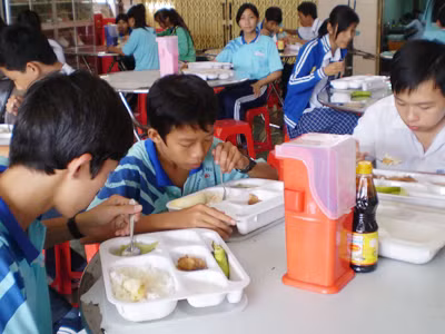 Bếp ăn khuyến học