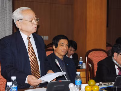 Luật sư Nguyễn Trọng Tỵ góp ý Điều 4 Hiến pháp Ảnh: Tuấn Minh