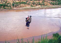 Cơ cực "làng đu dây"