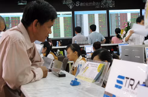 Chứng khoán Sacombank vào diện kiểm soát đặc biệt