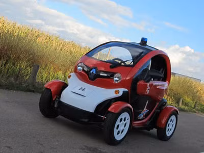 Minicar Renault Twizy làm xe cứu hỏa