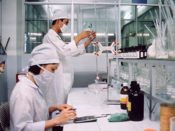 Xã hội hóa trong khám chữa bệnh là cần thiết nhưng phải có cách triệt tiêu nạn lạm dụng xã hội hóa để gia tăng các kỹ thuật cao không cần thiết (Ảnh minh họa)