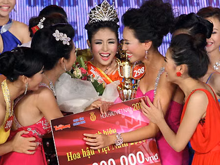 Khởi động Hoa Hậu Việt Nam 2012