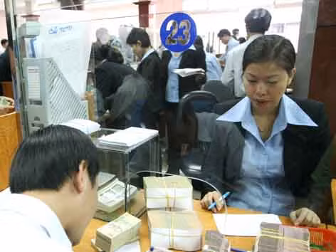 Vẫn đua xé rào lãi suất