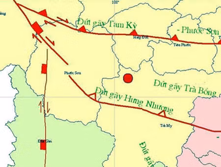 Động đất cực mạnh, toàn huyện Bắc Trà My, TP Tam Kỳ rung chuyển