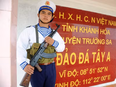 Thêm học giả Trung Quốc yêu cầu bãi bỏ “đường lưỡi bò”