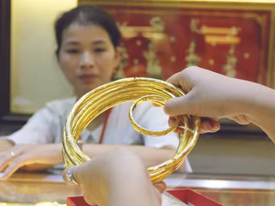 Vàng bị gian lận cả tuổi và trọng lượng