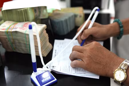 Áp trần lãi suất tiền gửi 8%