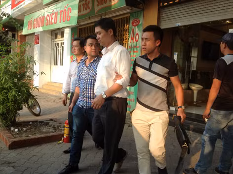 Lời khai lạnh lùng của 'bác sĩ đồ tể' vứt xác nữ khách hàng xuống sông