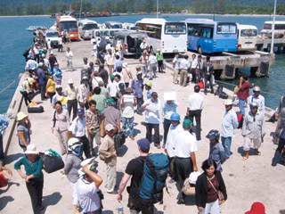 Đầu cơ phòng khách sạn dịp tết
