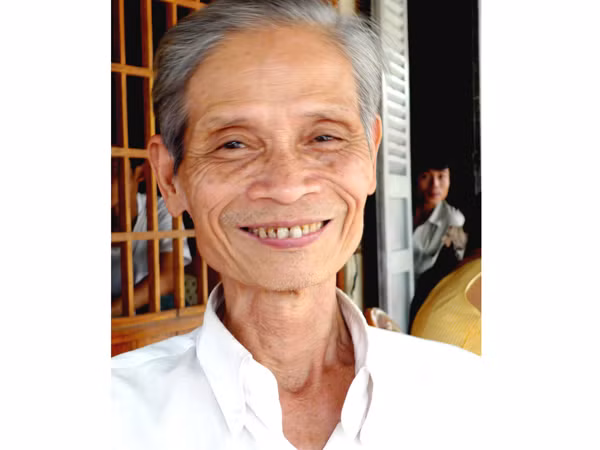 'Triết gia' bán vé số