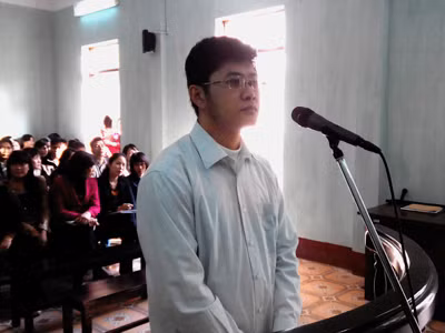 Nguyên Phó chánh văn phòng làm giả hàng chục sổ đỏ
