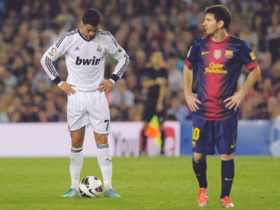 Khi Ronaldo và Messi là người ngoài hành tinh