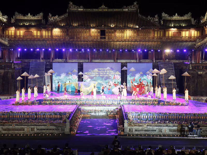 Festival Huế 2012 là dịp năm châu hội tụ
