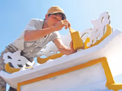 Tảo mộ thuê