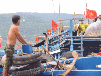Khan hiếm lao động biển